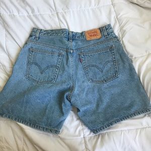 Vintage Levi’s 550 shorts